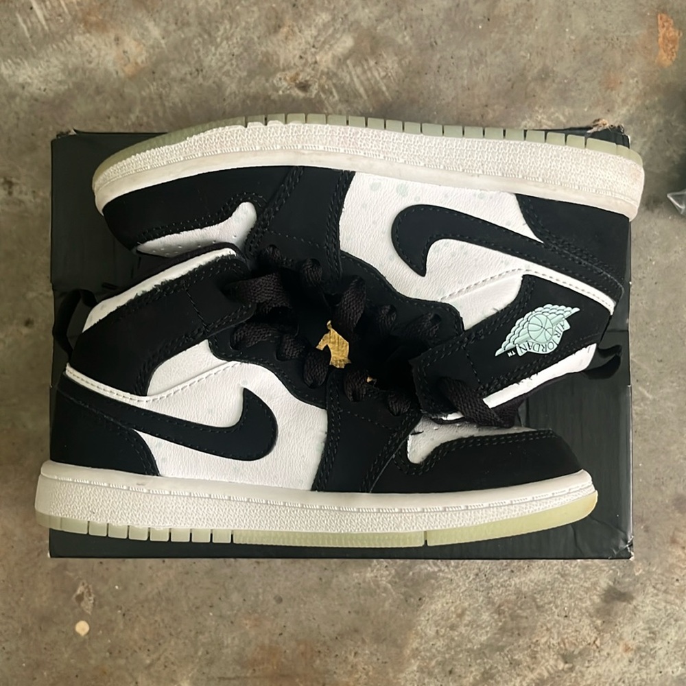 Kids Jordan 1 Mid SE